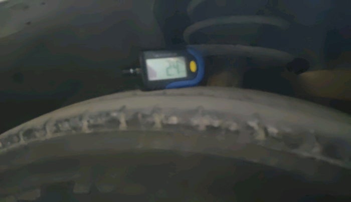 2020 Maruti Dzire LXI, CNG, Manual, 77,142 km, tyre