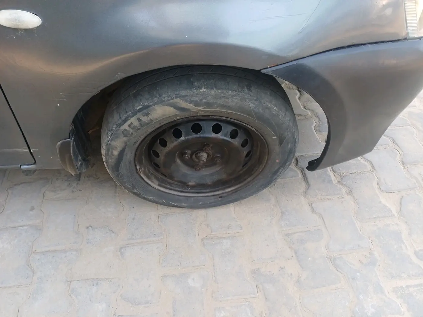 2013 Toyota Etios Liva GD, Diesel, Manual, 1,75,569 km, tyre