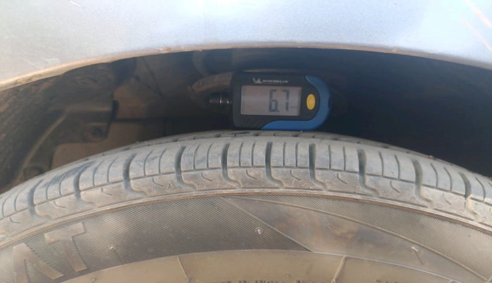 2012 Hyundai Eon ERA + LPG, Petrol, Manual, 1,58,778 km, tyre