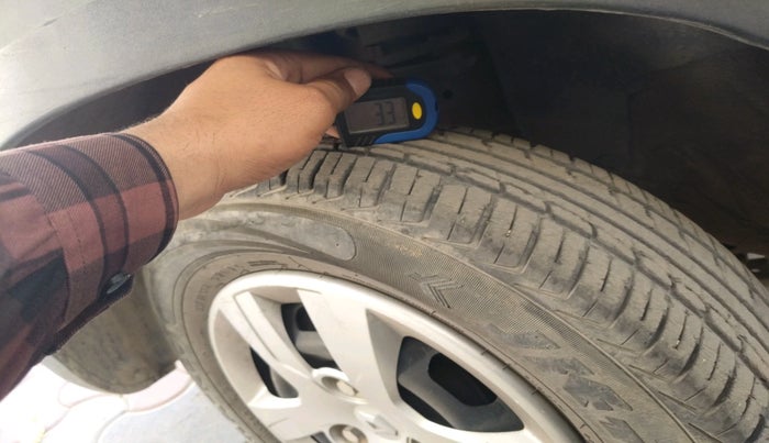 2018 Renault Kwid RXT 0.8, Petrol, Manual, 37,794 km, tyre