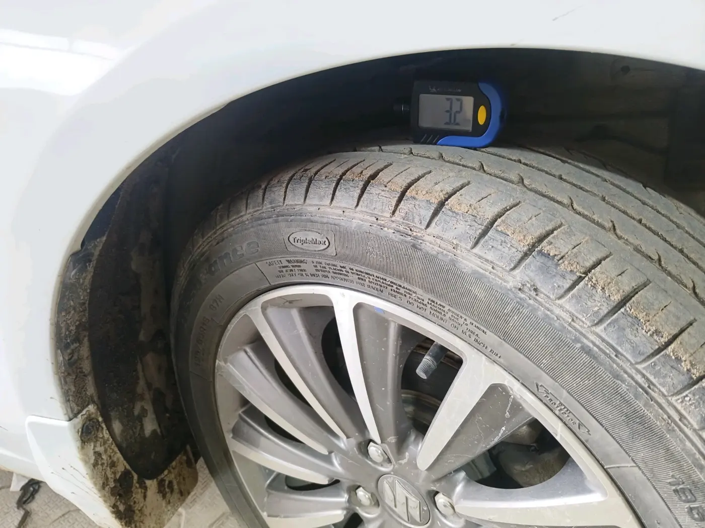 2018 Maruti Ciaz ALPHA 1.5 SHVS PETROL, Petrol, Manual, 28,143 km, tyre