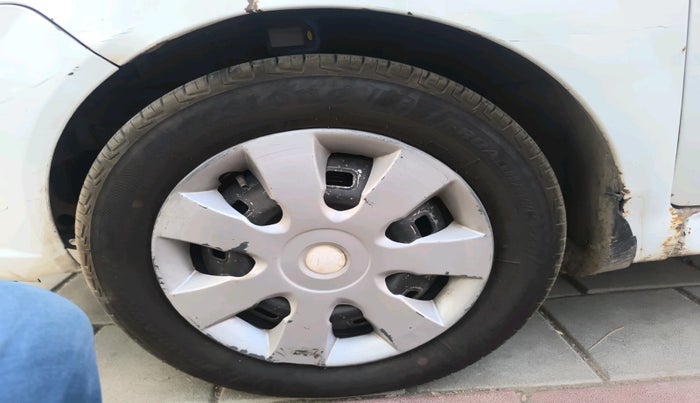 2011 Chevrolet Spark LS 1.0, Petrol, Manual, 77,390 km, tyre