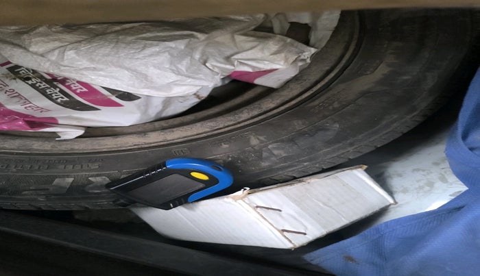 2011 Chevrolet Spark LS 1.0, Petrol, Manual, 77,390 km, tyre