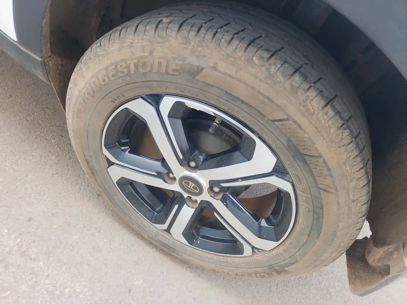 2023 Tata NEXON XZ PLUS PETROL SUNROOF, Petrol, Manual, 30,586 km, tyre