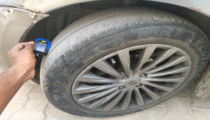 2017 Maruti Ciaz ZDI+ SHVS, Diesel, Manual, 1,38,895 km, tyre