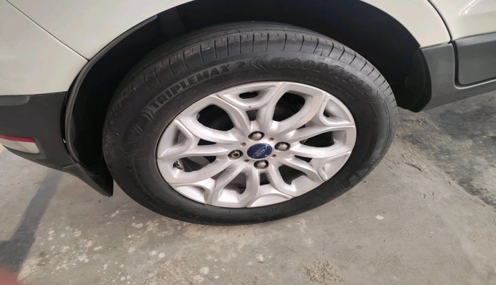 2016 Ford Ecosport TITANIUM 1.5L DIESEL, Diesel, Manual, 90,286 km, tyre