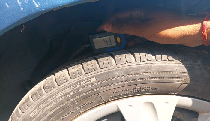 2013 Honda Amaze 1.2L I-VTEC S, Petrol, Manual, 1,80,447 km, tyre