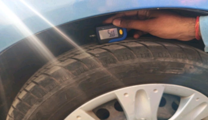 2013 Honda Amaze 1.2L I-VTEC S, Petrol, Manual, 1,80,447 km, tyre