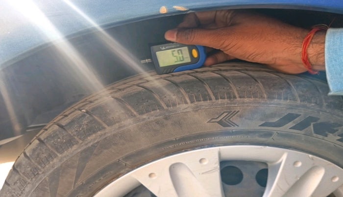 2013 Honda Amaze 1.2L I-VTEC S, Petrol, Manual, 1,80,447 km, tyre