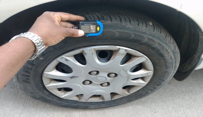 2011 Hyundai i20 MAGNA (O) 1.2, Petrol, Manual, 1,04,756 km, tyre