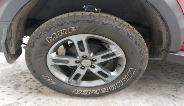 2023 Mahindra Thar LX D AT 4WD HT, Diesel, Automatic, 20,286 km, tyre