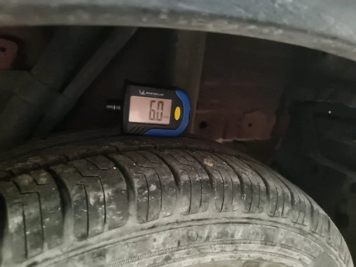 2018 Mahindra KUV 100 NXT K6+ P 6 STR, Petrol, Manual, 58,668 km, tyre