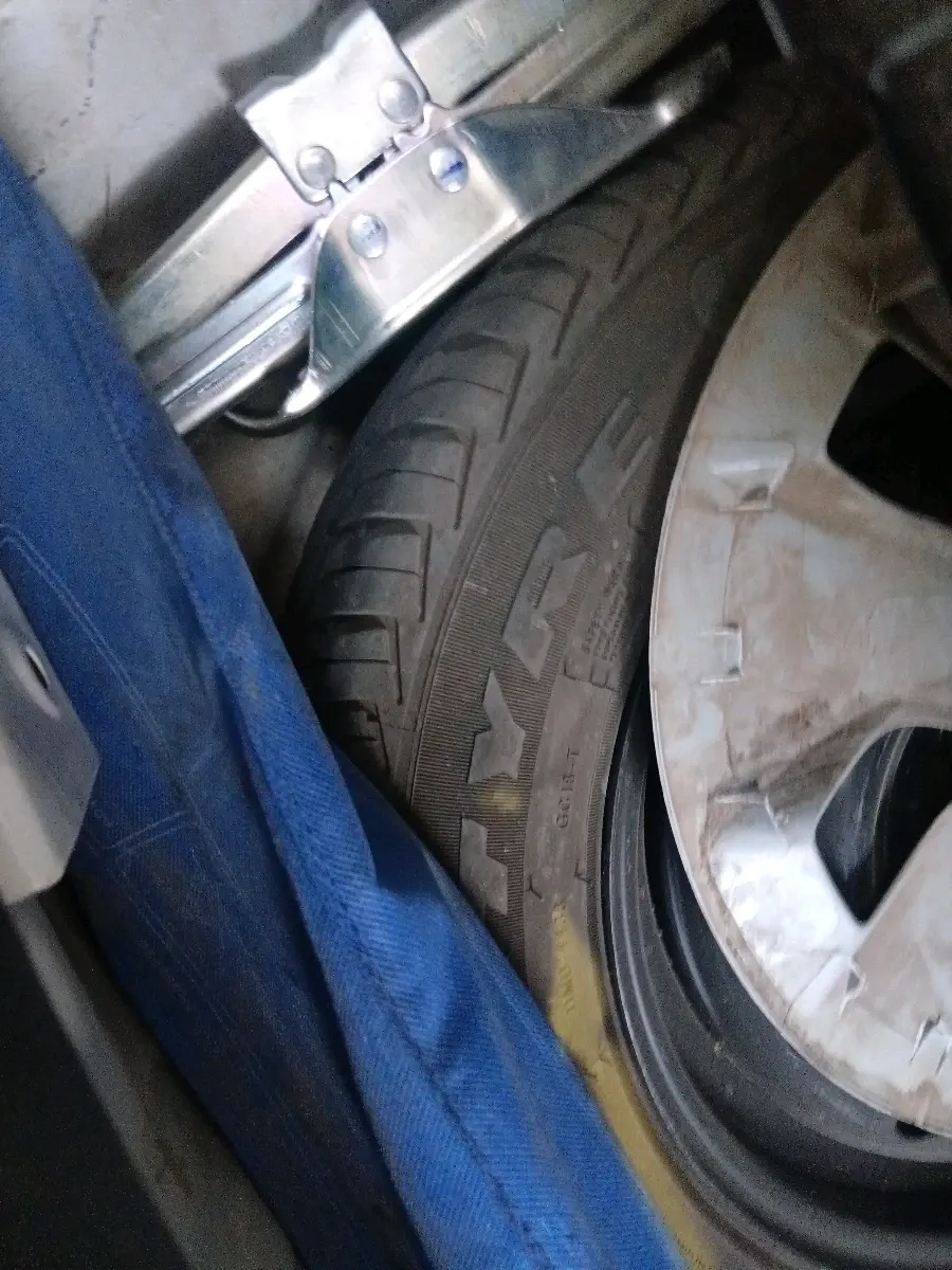 2025 Maruti Alto K10 VXI CNG, CNG, Manual, 22,970 km, tyre