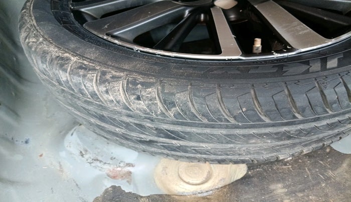 2022 Honda City 1.5L I-VTEC VX, Petrol, Manual, 80,043 km, tyre