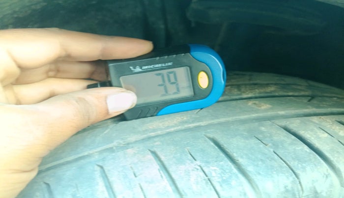 2019 Tata NEXON XM PETROL, CNG, Manual, 98,434 km, tyre