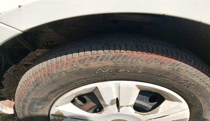 2011 Maruti Swift Dzire VDI, Diesel, Manual, 2,26,563 km, tyre