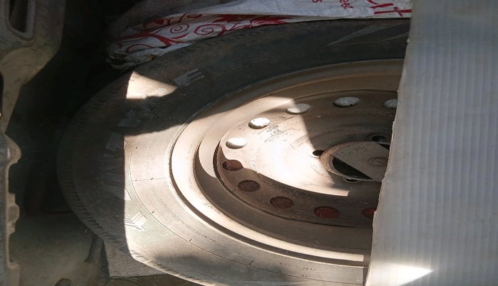 2011 Toyota Etios Liva GD, Diesel, Manual, 1,51,314 km, tyre