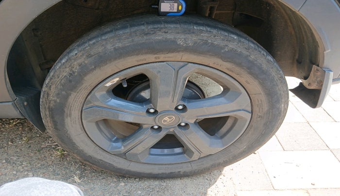 2022 Tata NEXON XZA PLUS (HS) PETROL DARK EDITION, Petrol, Automatic, 32,782 km, tyre