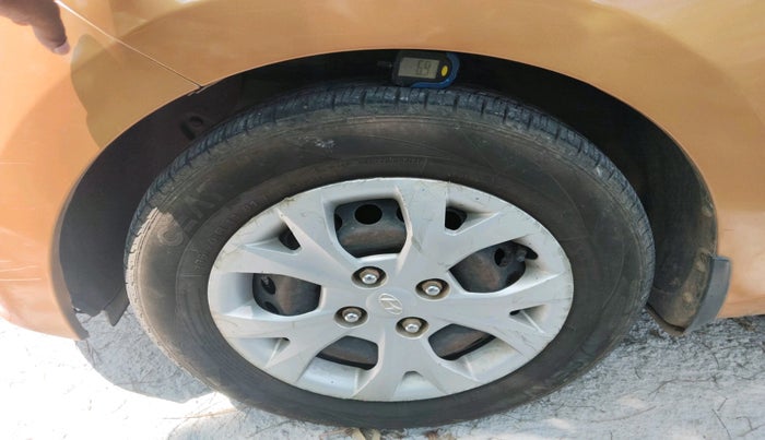 2014 Hyundai Grand i10 SPORTZ 1.2 KAPPA VTVT, Petrol, Manual, 1,32,306 km, tyre