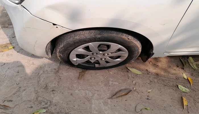 2017 Hyundai Eon MAGNA +, Petrol, Manual, 47,259 km, tyre