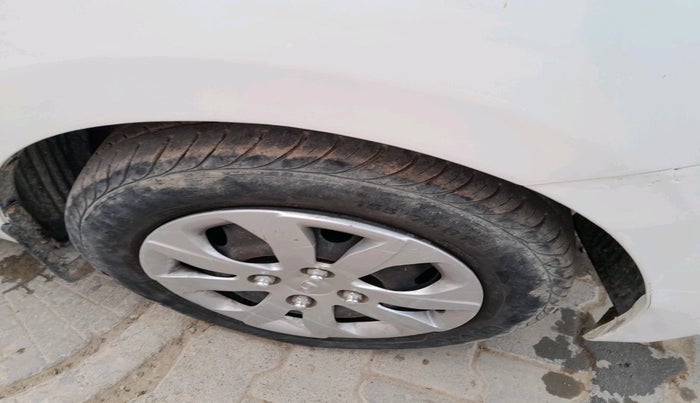 2017 Hyundai Eon MAGNA +, Petrol, Manual, 47,259 km, tyre