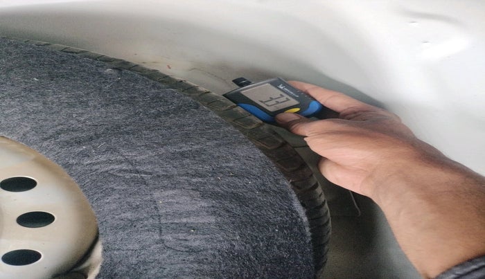 2022 Maruti New Wagon-R LXI (O) 1.0, Petrol, Manual, 28,617 km, tyre