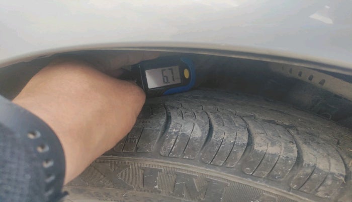 2011 Volkswagen Polo COMFORTLINE 1.2L PETROL, Petrol, Manual, 60,299 km, tyre