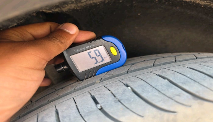 2025 KIA SYROS HTX Plus (O) 1.5 Diesel 6AT, Diesel, Automatic, 7,748 km, tyre