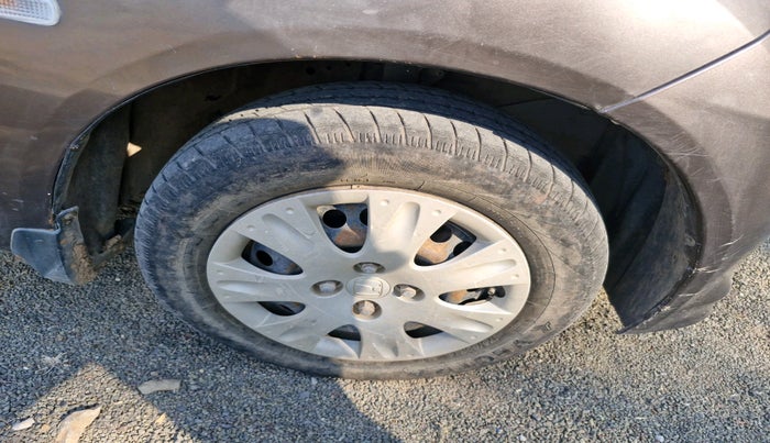 2014 Honda Brio S MT, Petrol, Manual, 66,061 km, tyre