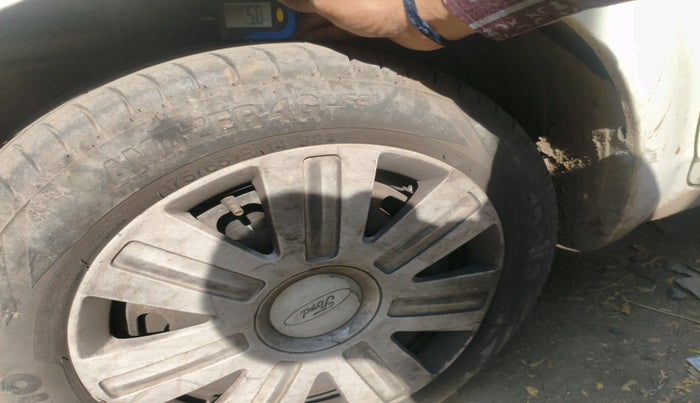 2011 Ford Fiesta EXI 1.4 DIESEL, Diesel, Manual, 1,66,032 km, tyre