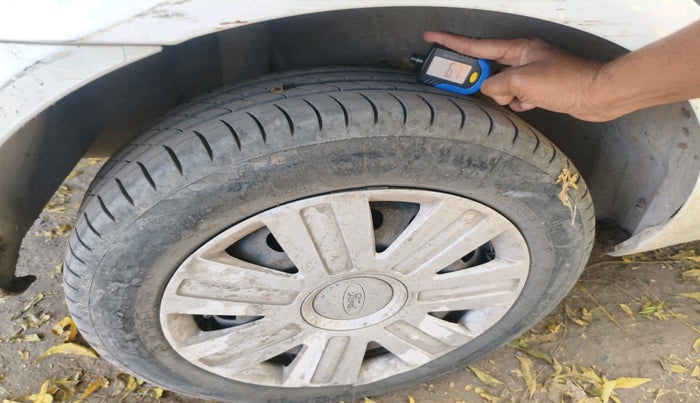 2011 Ford Fiesta EXI 1.4 DIESEL, Diesel, Manual, 1,66,032 km, tyre