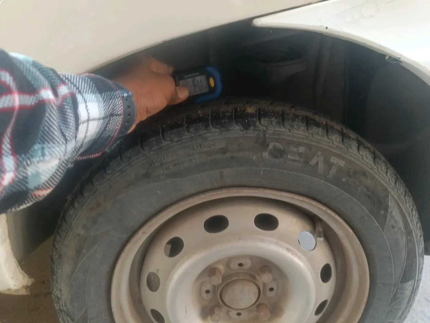 2014 Tata Indica EV2 LX, Diesel, Manual, 1,62,416 km, tyre