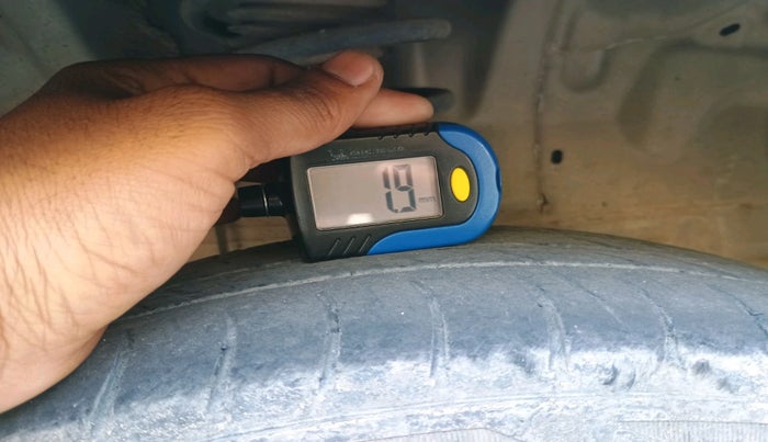 2011 Toyota Etios G, Petrol, Manual, 1,50,532 km, tyre