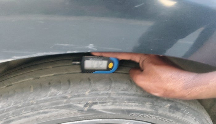 2022 Volkswagen Polo HIGHLINE PLUS 1.0, Petrol, Manual, 1,24,477 km, tyre