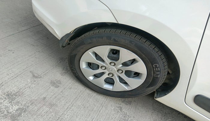 2016 Hyundai Xcent S 1.2, Petrol, Manual, 18,330 km, tyre