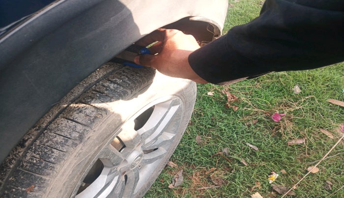 2019 Renault TRIBER RXZ, Petrol, Manual, 48,618 km, tyre