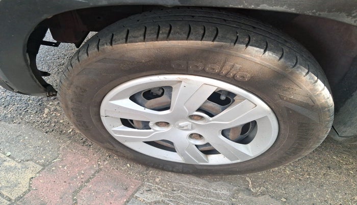 2016 Renault Kwid RXT 0.8, Petrol, Manual, 75,489 km, tyre