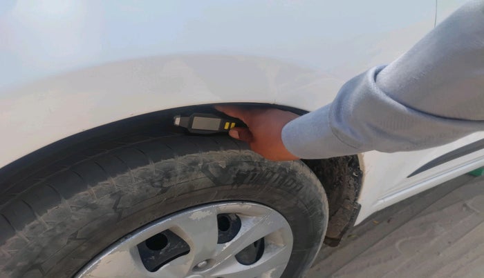 2015 Hyundai Elite i20 SPORTZ 1.4 CRDI, Diesel, Manual, 1,32,000 km, tyre