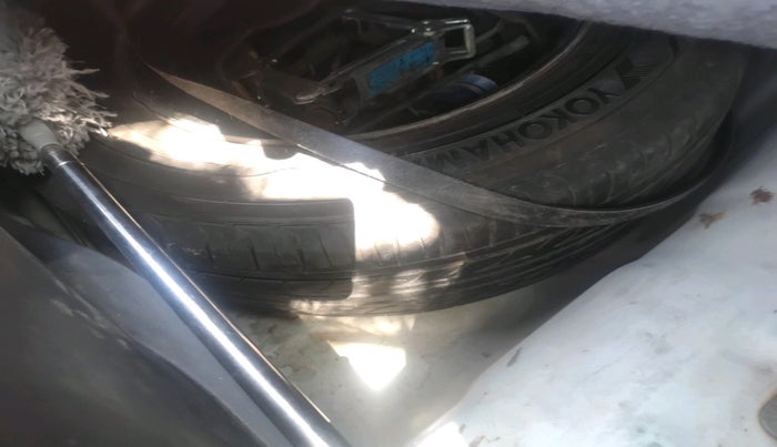 2015 Hyundai Elite i20 SPORTZ 1.4 CRDI, Diesel, Manual, 1,32,000 km, tyre