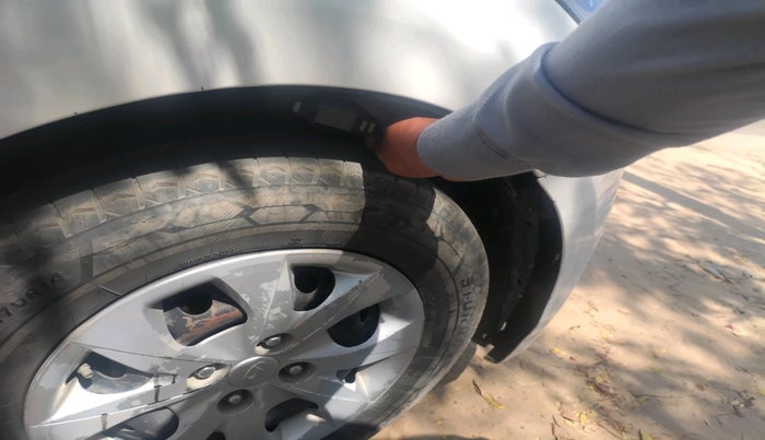 2015 Hyundai Elite i20 SPORTZ 1.4 CRDI, Diesel, Manual, 1,32,000 km, tyre