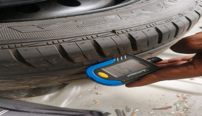 2018 Toyota Etios VD PLATINUM, Diesel, Manual, 43,313 km, tyre