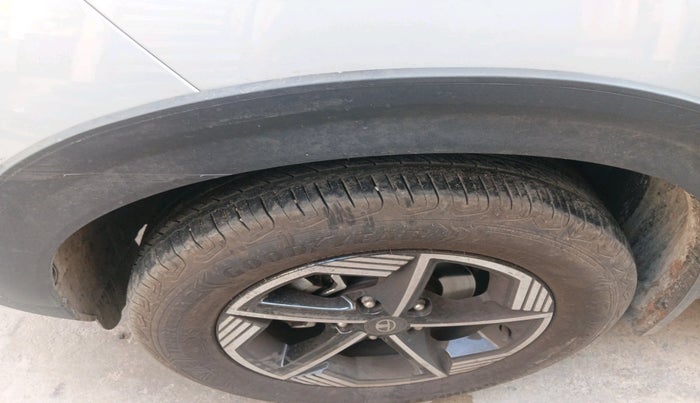 2025 Tata NEXON Creative Plus (PS) 1.2 Petrol Dual Tone, Petrol, Manual, 7,152 km, tyre