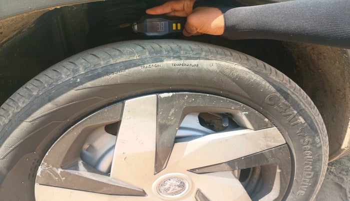 2022 Nissan MAGNITE XE, Petrol, Manual, 24,715 km, tyre