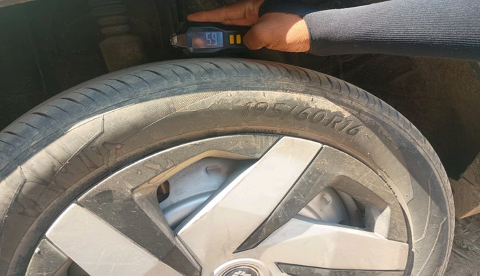 2022 Nissan MAGNITE XE, Petrol, Manual, 24,715 km, tyre