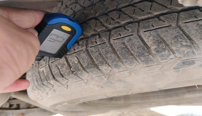 2015 Mahindra XUV500 W6, Diesel, Manual, 73,719 km, tyre