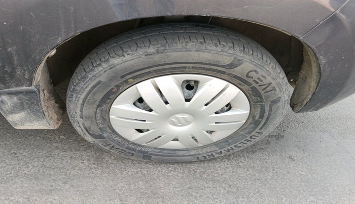 2023 Maruti Alto LXI OPT CNG, CNG, Manual, 48,139 km, tyre