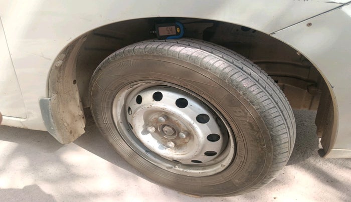 2011 Maruti Wagon R 1.0 LXI, CNG, Manual, 1,59,141 km, tyre