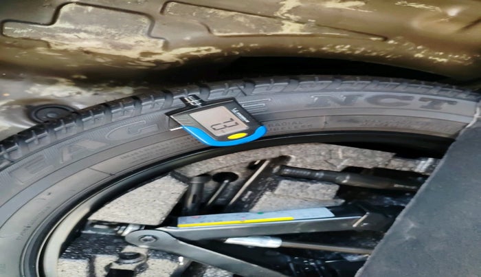 2016 Skoda Superb ELEGANCE 1.8 TSI AT, Petrol, Automatic, 77,161 km, tyre