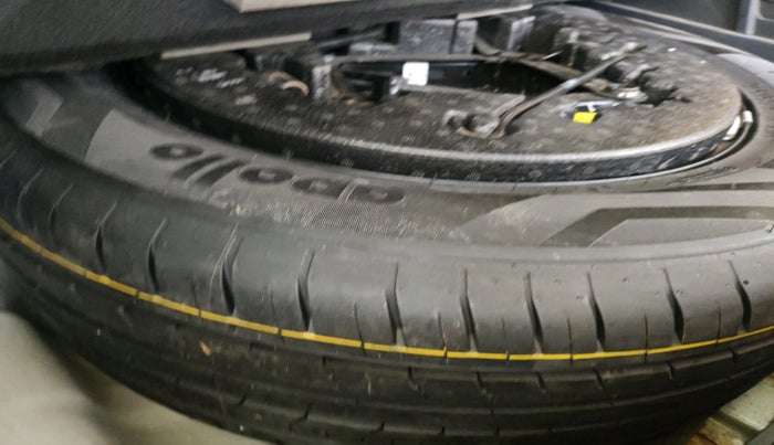 2017 Hyundai Creta SX PLUS 1.6 PETROL SPECIAL EDITION, Petrol, Manual, 85,468 km, tyre