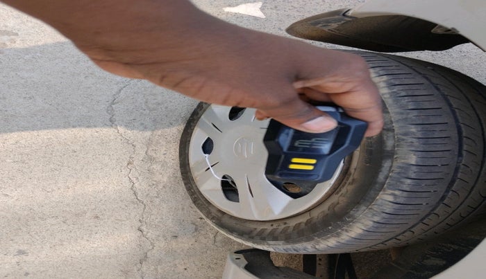 2015 Maruti Wagon R 1.0 VXI, Petrol, Manual, 47,448 km, tyre